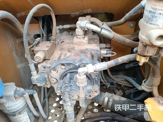 液壓泵斜45?右（大件艙室）