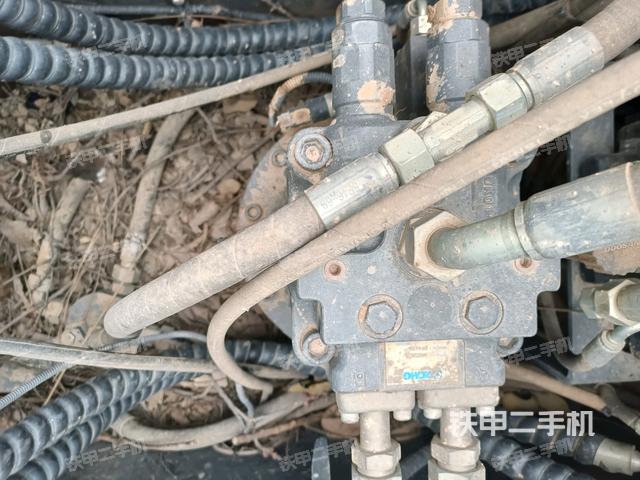 回轉(zhuǎn)馬達（上車部件）