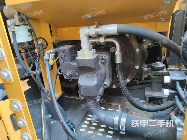 液压泵室(大件舱室) 液压泵室(大件舱室)