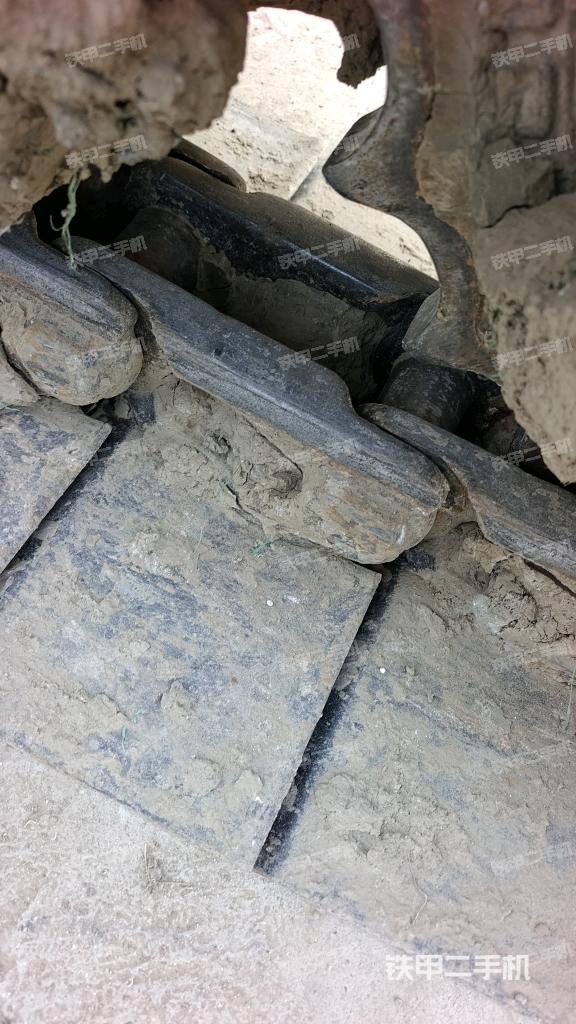 左驅(qū)動(dòng)輪（行走機(jī)構(gòu)）