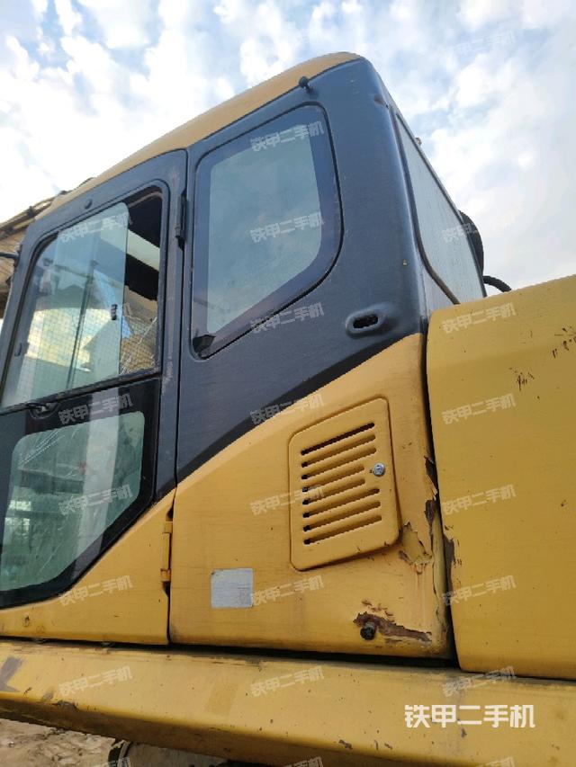 駕駛室左后45度（駕駛室部分）