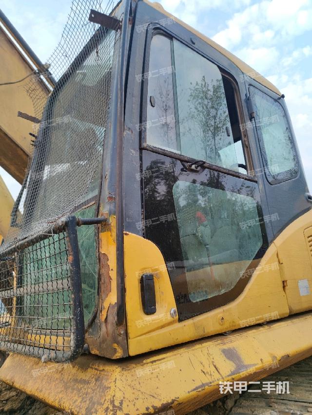 駕駛室左前45度（駕駛室部分）