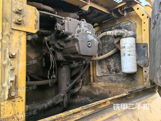 液壓泵斜45?左（大件艙室）