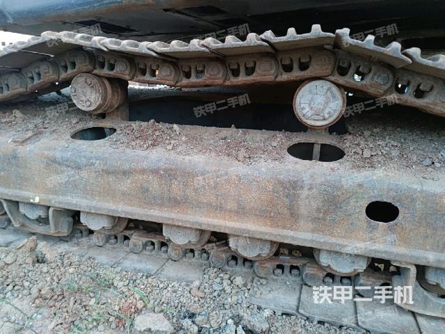 左导向轮(行走机构) 左导向轮(行走机构)