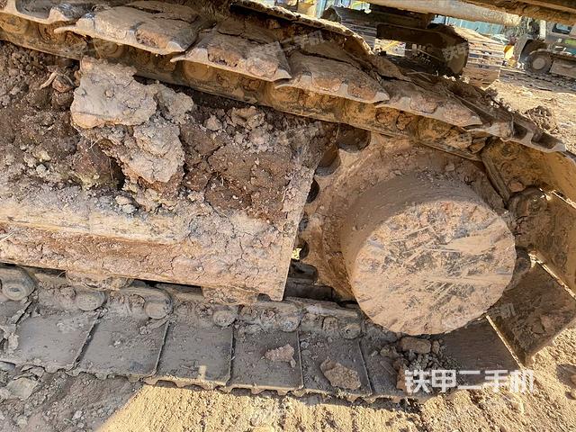 左驅(qū)動(dòng)輪（行走機(jī)構(gòu)）