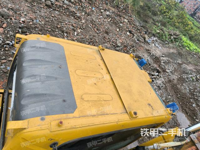 駕駛室頂部俯視（上車部件）