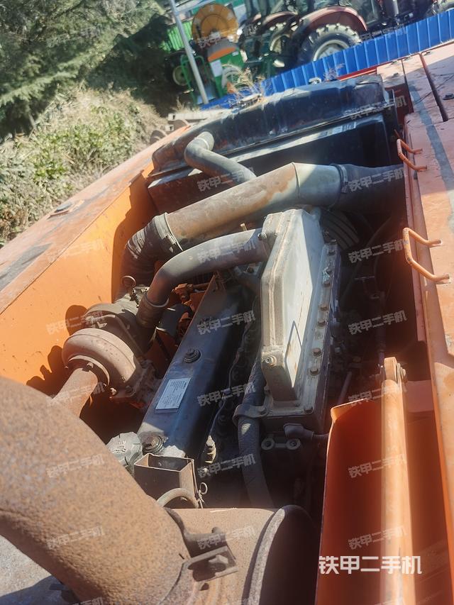 發(fā)動機整體俯視(整機外觀) 發(fā)動機整體俯視(整機外觀)