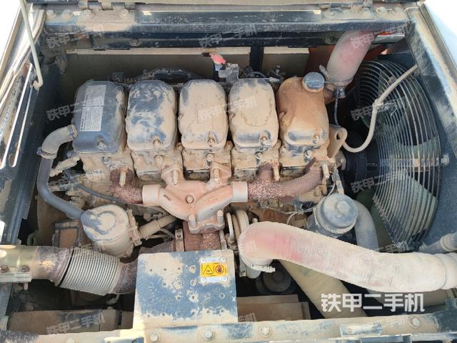 發(fā)動(dòng)機(jī)室(上車(chē)部件) 發(fā)動(dòng)機(jī)室(上車(chē)部件)