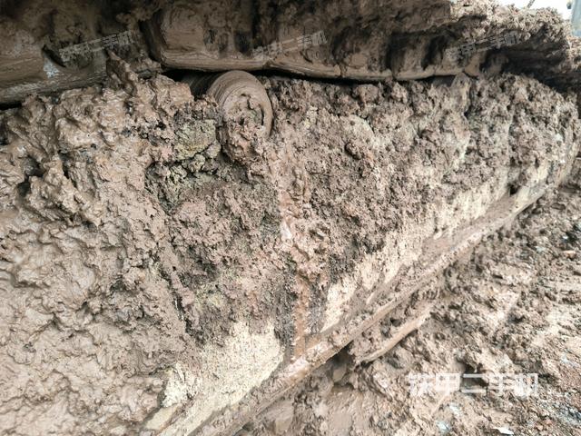 右側(cè)行走馬達(dá)蓋板（行走機構(gòu)）