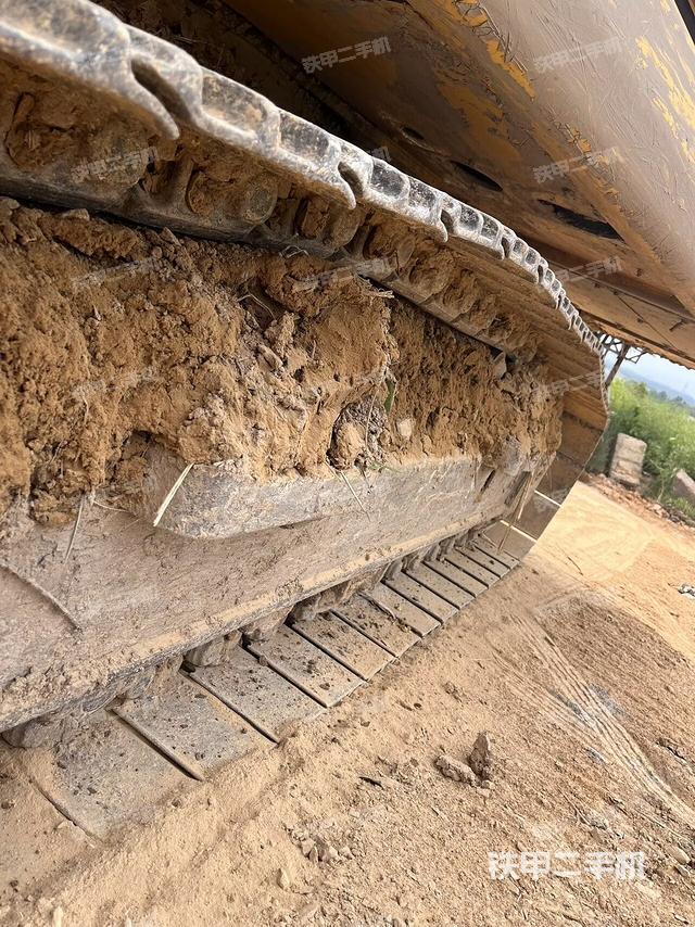 右导向轮(行走机构) 右导向轮(行走机构)