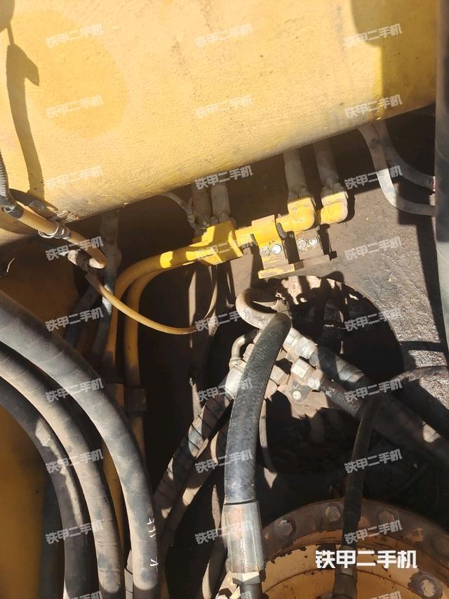 回轉(zhuǎn)馬達(dá)（上車部件）