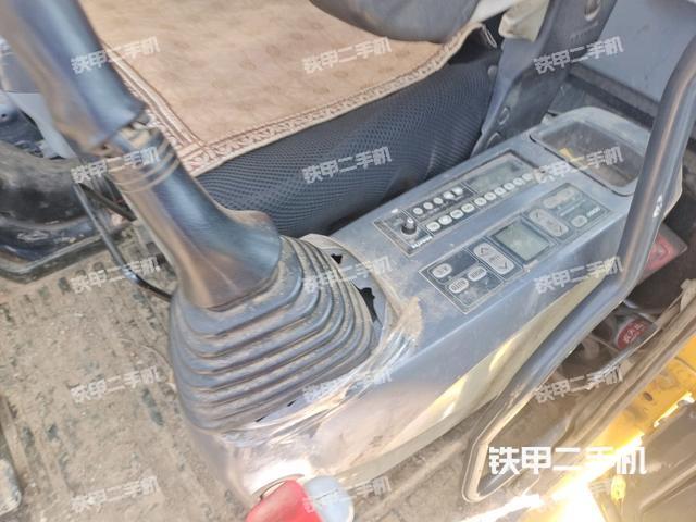 后窗玻璃角標(biāo)（駕駛室部分）