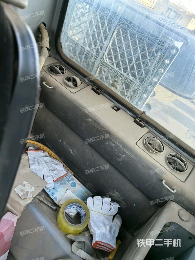 駕駛室左后45度（駕駛室部分）