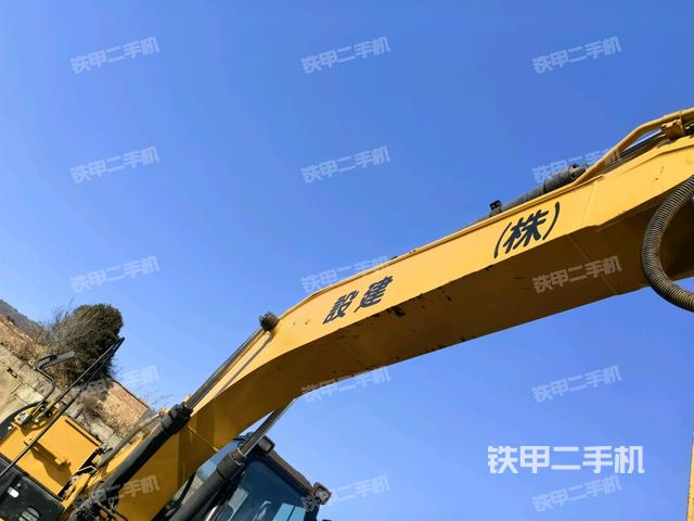 大臂根部?斜視(工作和回轉(zhuǎn)裝置) 大臂根部?斜視(工作和回轉(zhuǎn)裝置)
