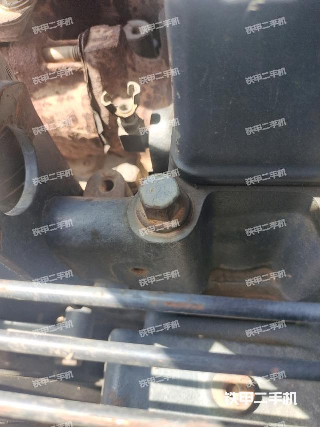 氣門室蓋螺絲特寫（上車部件）