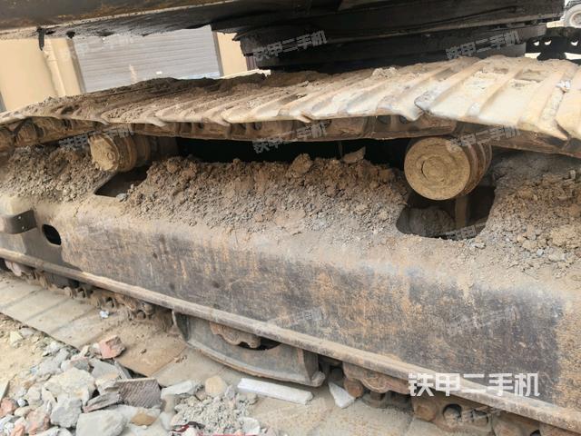 右驅動輪（行走機構）