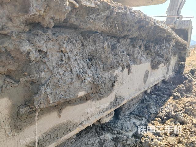 右驅動輪（行走機構）