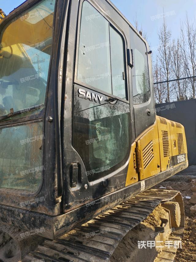 駕駛室左前45度（駕駛室部分）