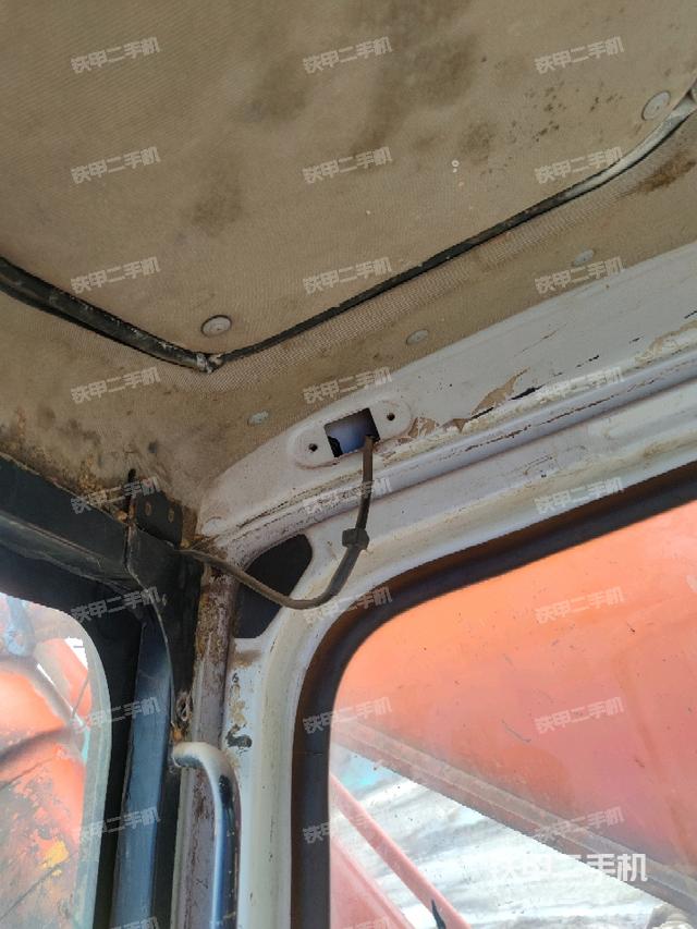 后窗玻璃角标（驾驶室部分）