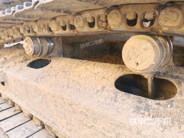 右側履帶整體（行走機構）