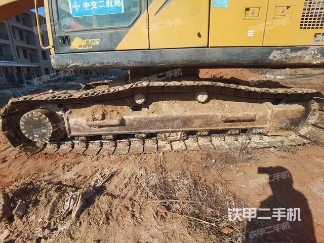 右側履帶整體(行走機構) 右側履帶整體(行走機構)