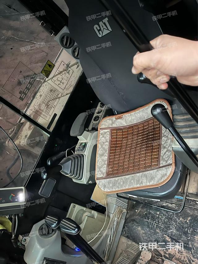 駕駛室整體(整機外觀) 駕駛室整體(整機外觀)