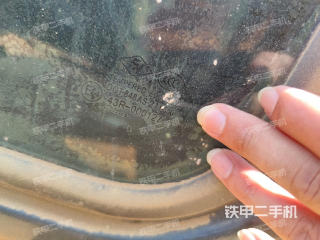 后窗玻璃角標(biāo)(駕駛室部分) 后窗玻璃角標(biāo)(駕駛室部分)