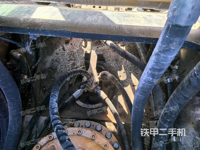 中央回轉(zhuǎn)接頭特寫(上車部件) 中央回轉(zhuǎn)接頭特寫(上車部件)