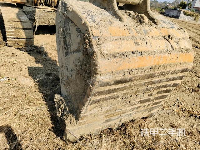 鏟斗右后整體（工作和回轉裝置）