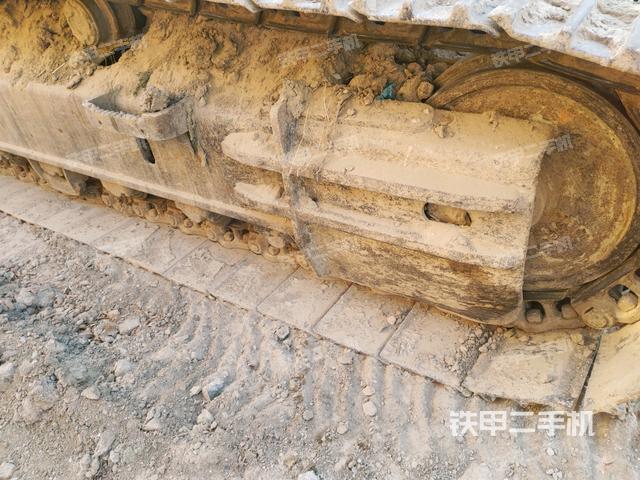 左驅(qū)動(dòng)輪（行走機(jī)構(gòu)）