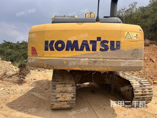 小松PC200-8M0挖掘机的设备实拍-第2张实拍照片