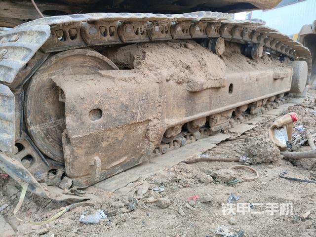 左側(cè)履帶整體?（行走機(jī)構(gòu)）