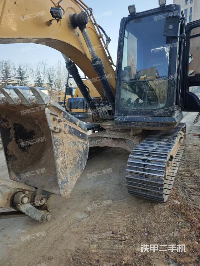 駕駛室整體（整機(jī)外觀）