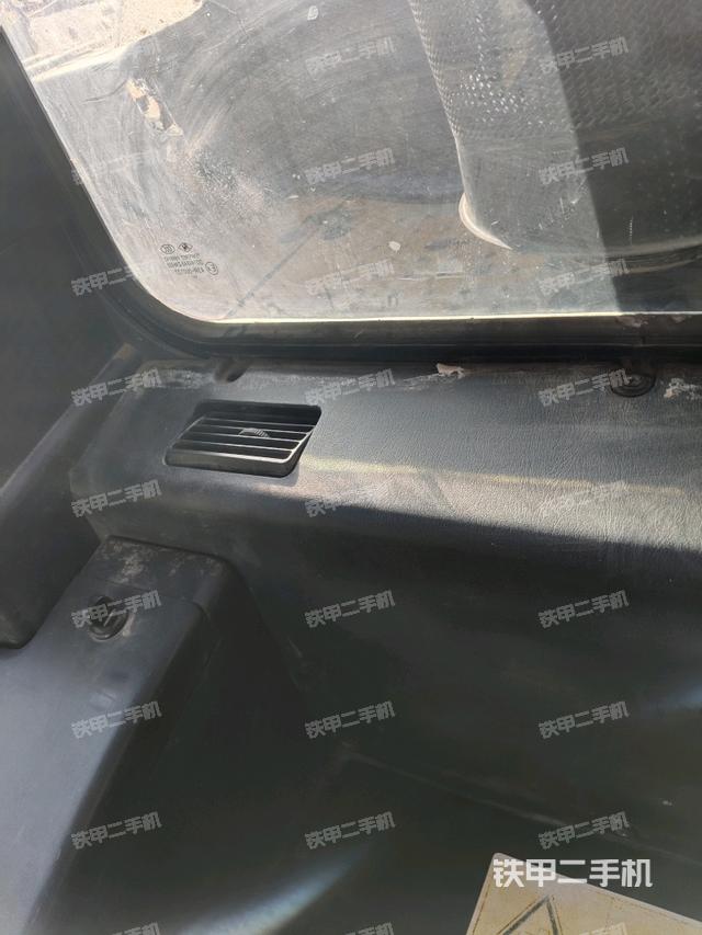 后窗玻璃角標(biāo)（駕駛室部分）