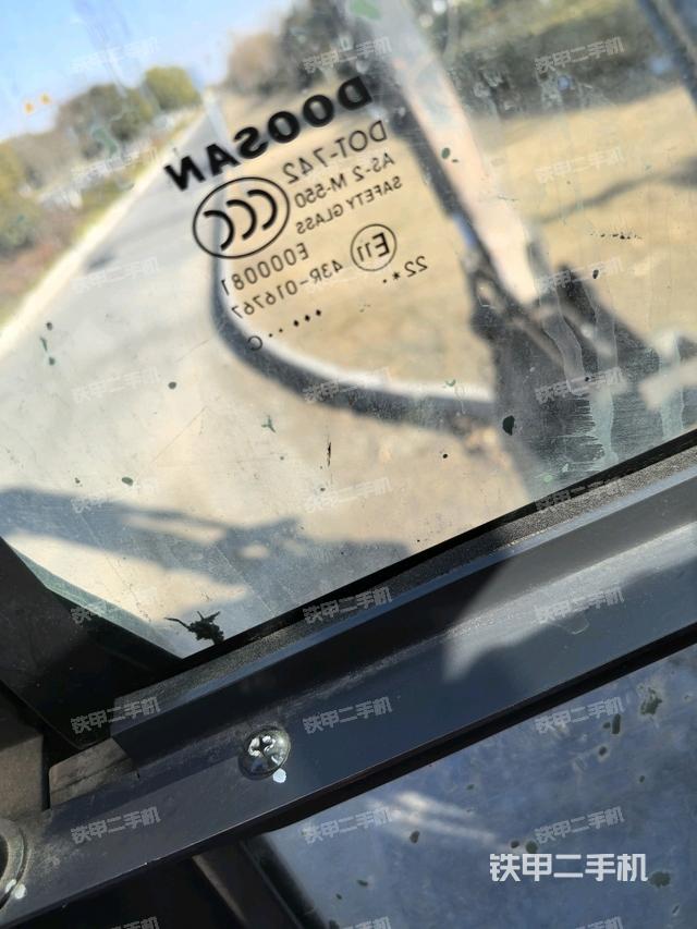 后窗玻璃角標(biāo)(駕駛室部分) 后窗玻璃角標(biāo)(駕駛室部分)