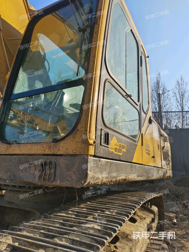 駕駛室左前45度（駕駛室部分）