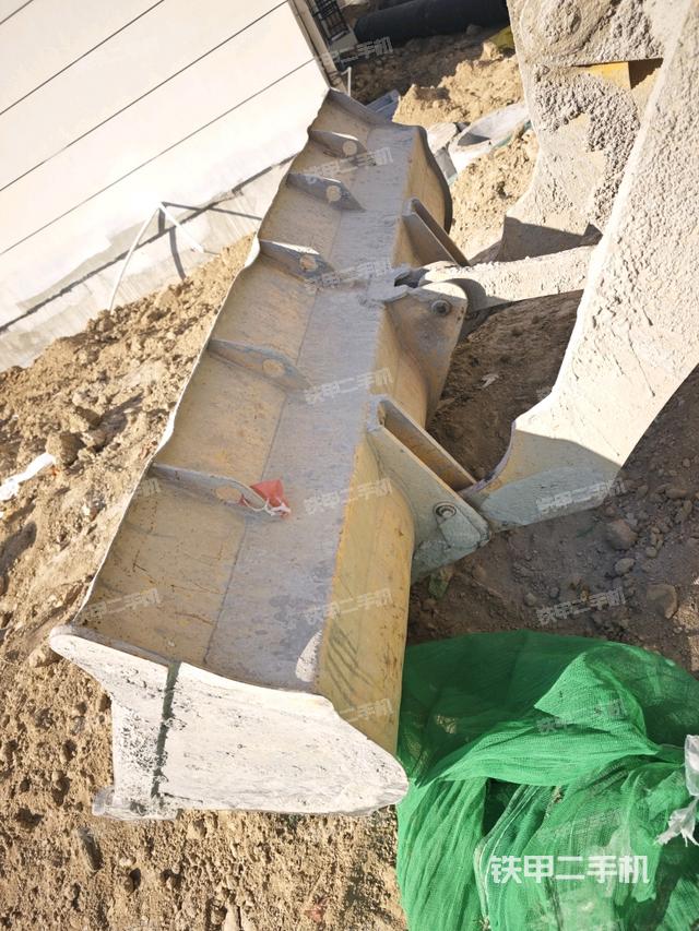 工作裝置整體（整機(jī)外觀及大件）