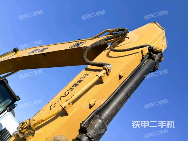 大臂油缸整體?豎拍(工作和回轉(zhuǎn)裝置) 大臂油缸整體?豎拍(工作和回轉(zhuǎn)裝置)