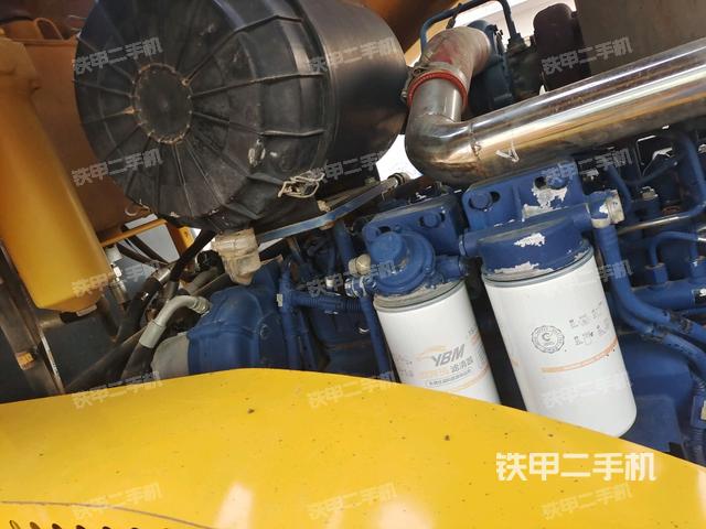 風(fēng)扇及皮帶（壓路機(jī)發(fā)動機(jī)艙）