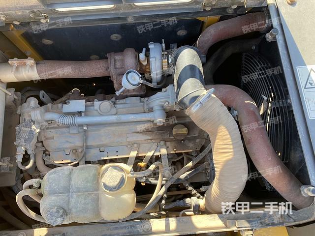 發(fā)動(dòng)機(jī)室（上車部件）