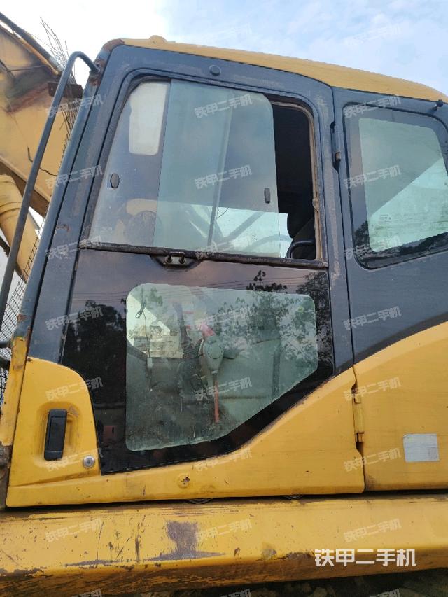 駕駛室正側(cè)（駕駛室部分）