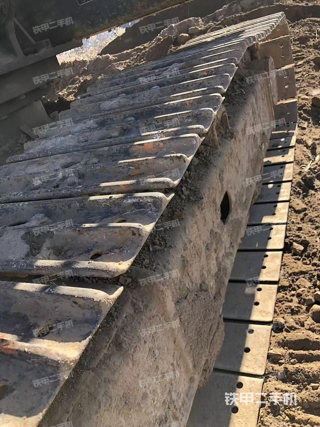 單側(cè)履帶整體（整機(jī)外觀）