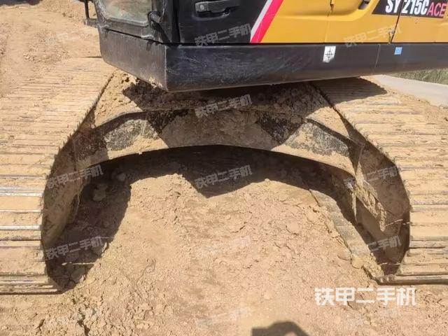 轉(zhuǎn)盤和下車架正前(工作和回轉(zhuǎn)裝置) 轉(zhuǎn)盤和下車架正前(工作和回轉(zhuǎn)裝置)