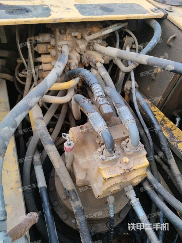 回轉(zhuǎn)馬達(dá)（上車部件）