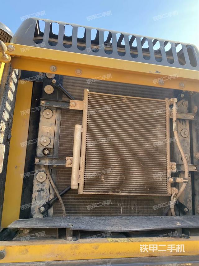 散熱器正面（大件艙室）