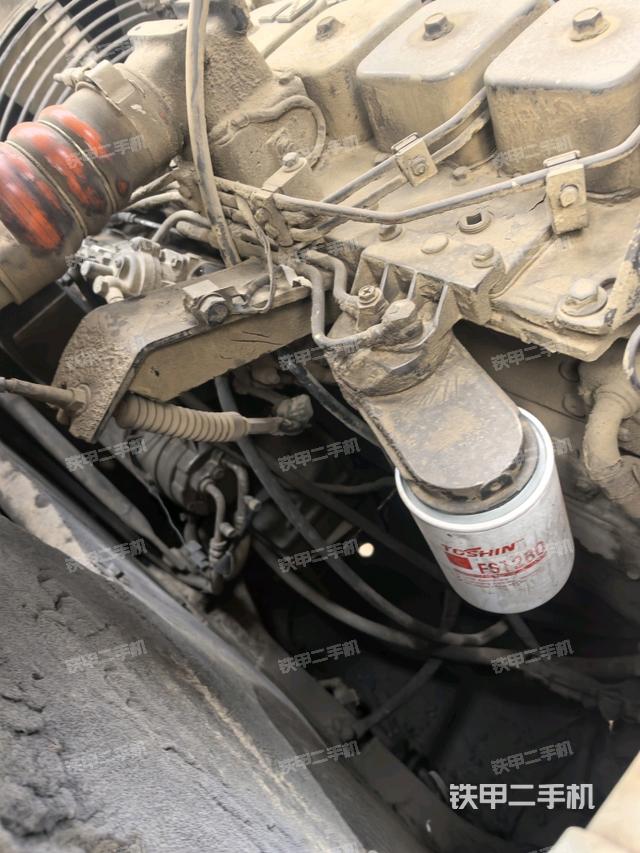 氣門室蓋螺絲特寫（上車部件）