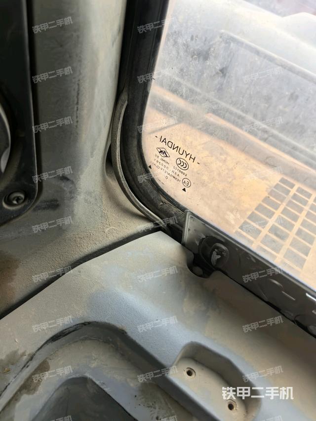 座椅后部（駕駛室部分）