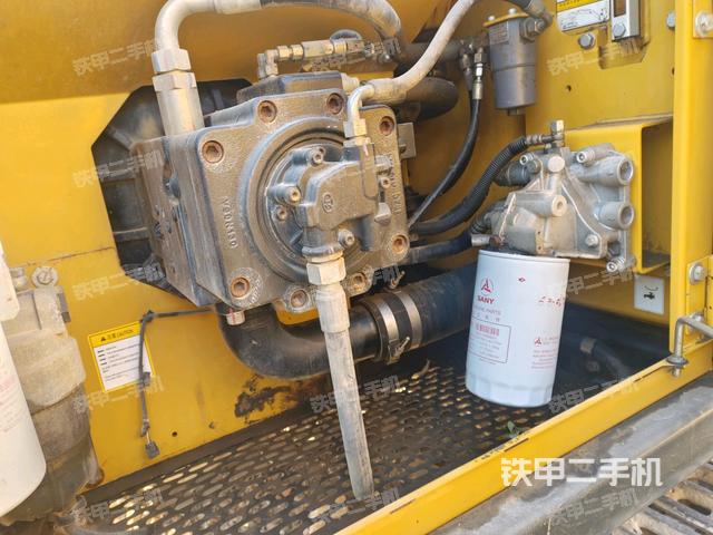 液壓泵斜45?左（大件艙室）