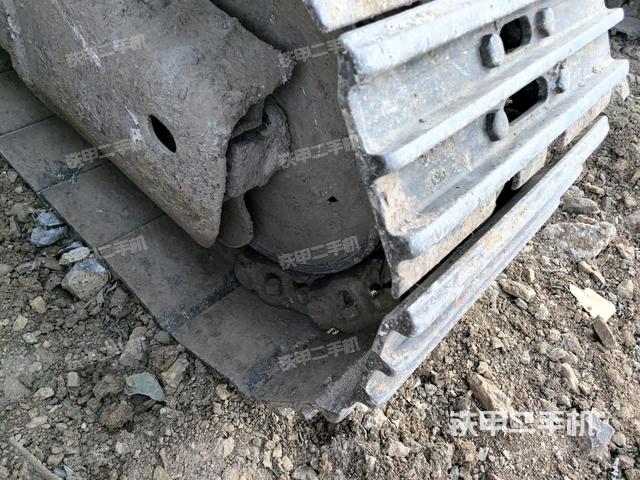 左驅(qū)動(dòng)輪（行走機(jī)構(gòu)）