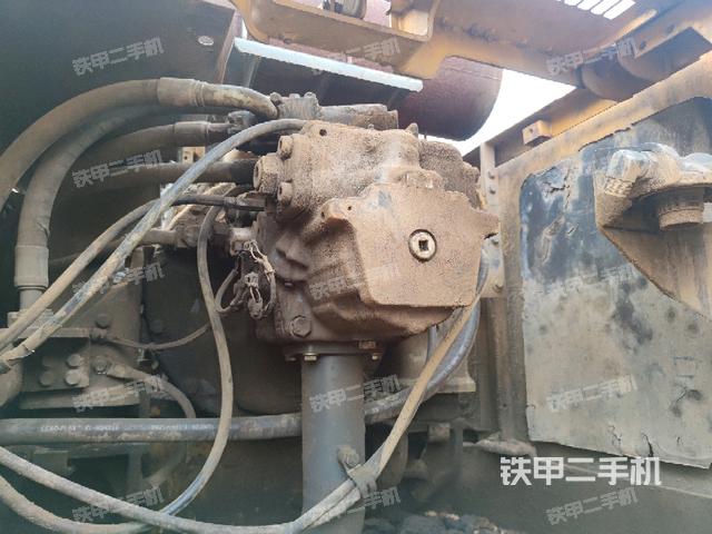 液壓泵斜45?左（大件艙室）